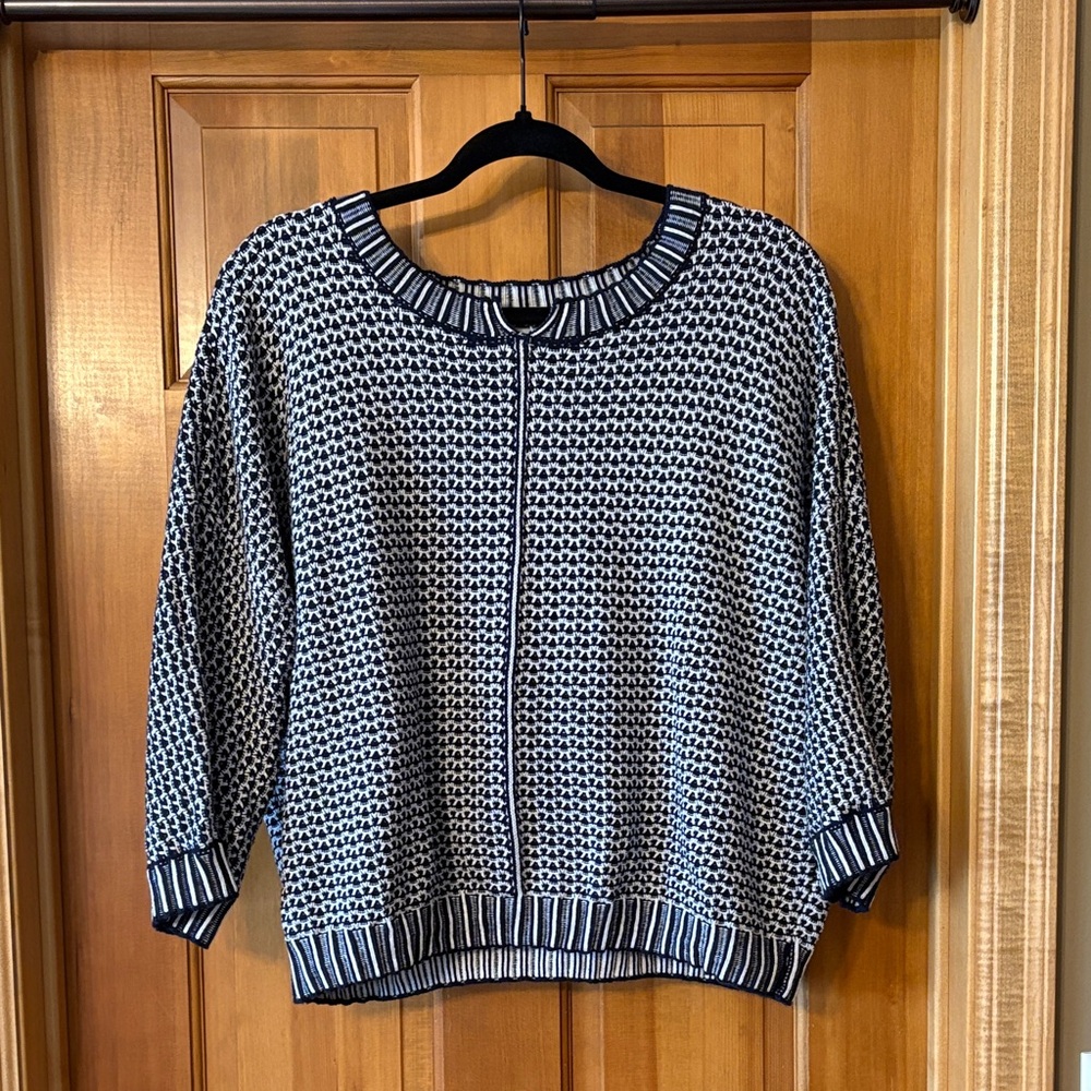 Women's Nic + Zoe Navy and White Sweater